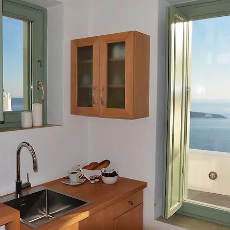 Stefani Suites 2*