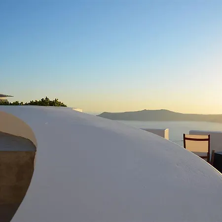 Stefani Suites Aparthotel Fira (Santorini)