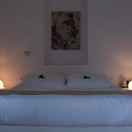 Stefani Suites 2* Fira (Santorini)