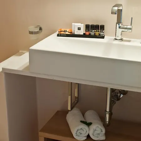 公寓式酒店 Stefani Suites 2*